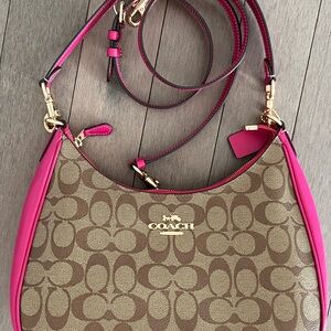 Coach Teri hobo Signature Canvas and Pink Shoulder hobo Bag